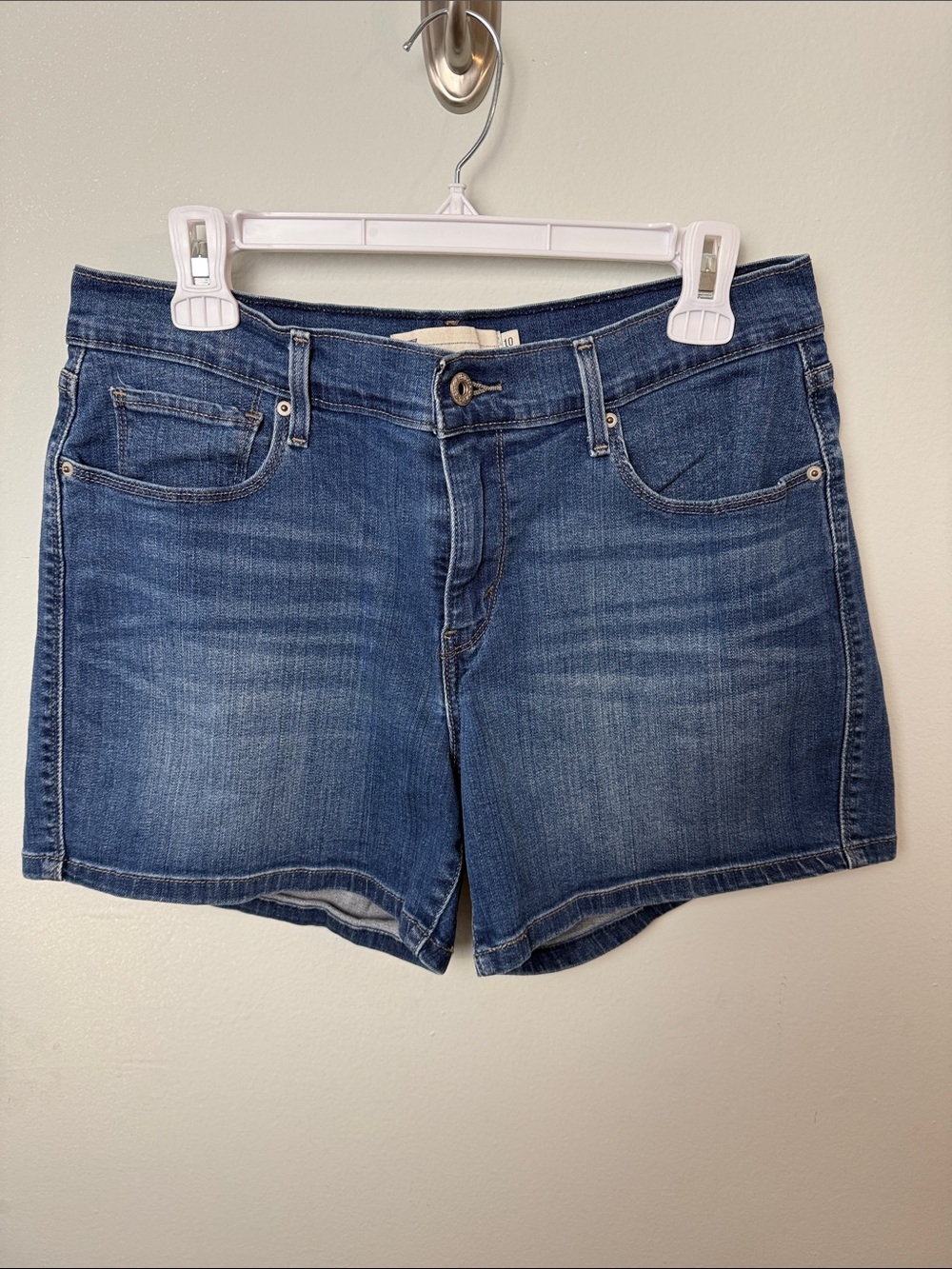Levi's Mid-Blue Denim Women's Shorts ~ 10